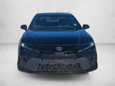 2025 Toyota Camry SE (Natl)