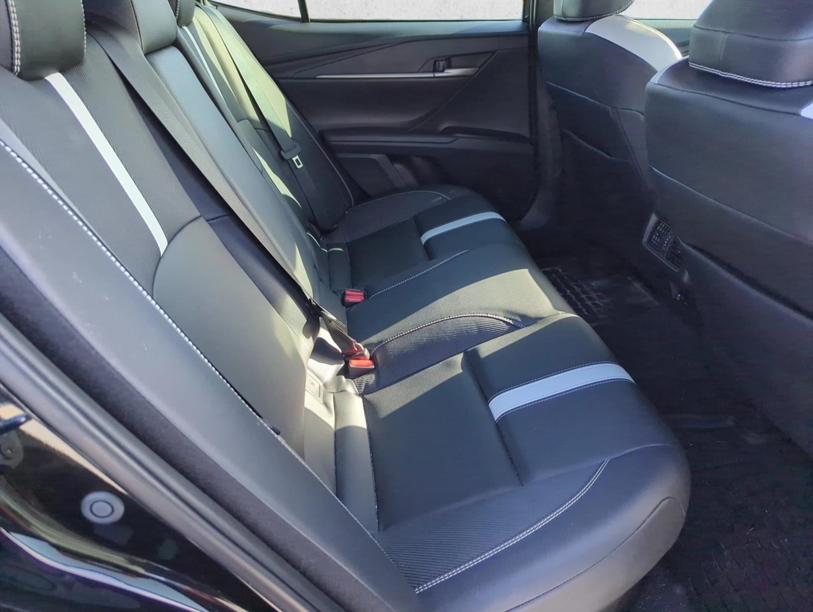 2025 Toyota Camry SE (Natl)