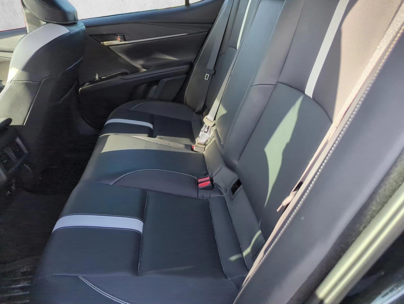 2025 Toyota Camry SE (Natl)