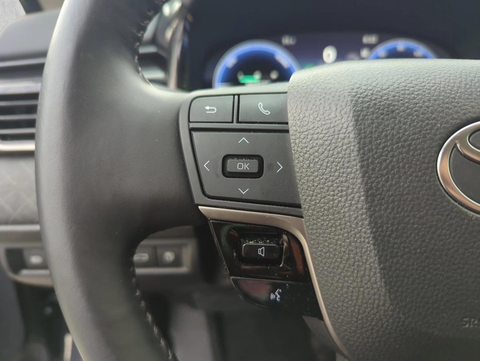 2025 Toyota Camry XLE (Natl)