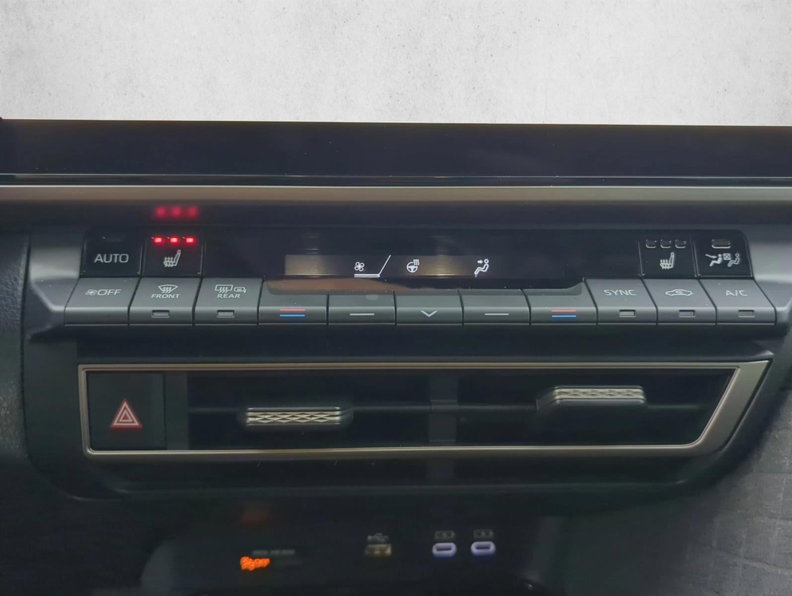 2025 Toyota Camry XLE (Natl)