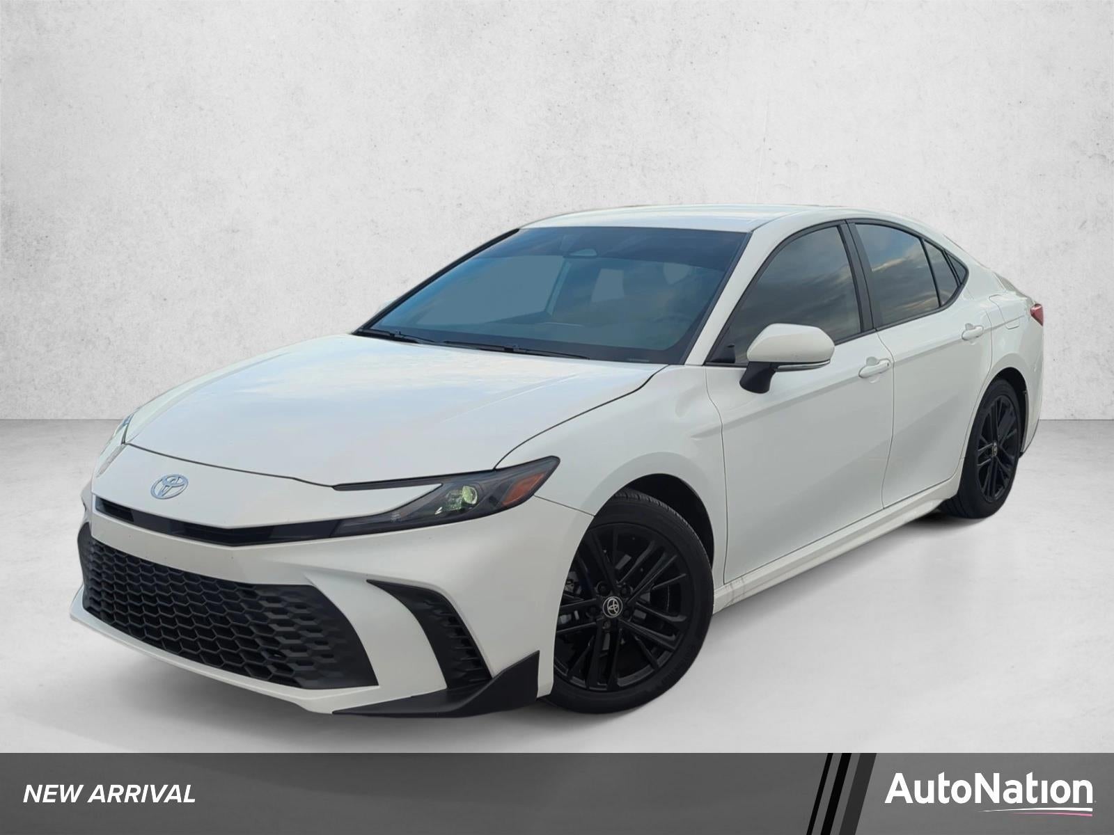 2025 Toyota Camry SE (Natl)