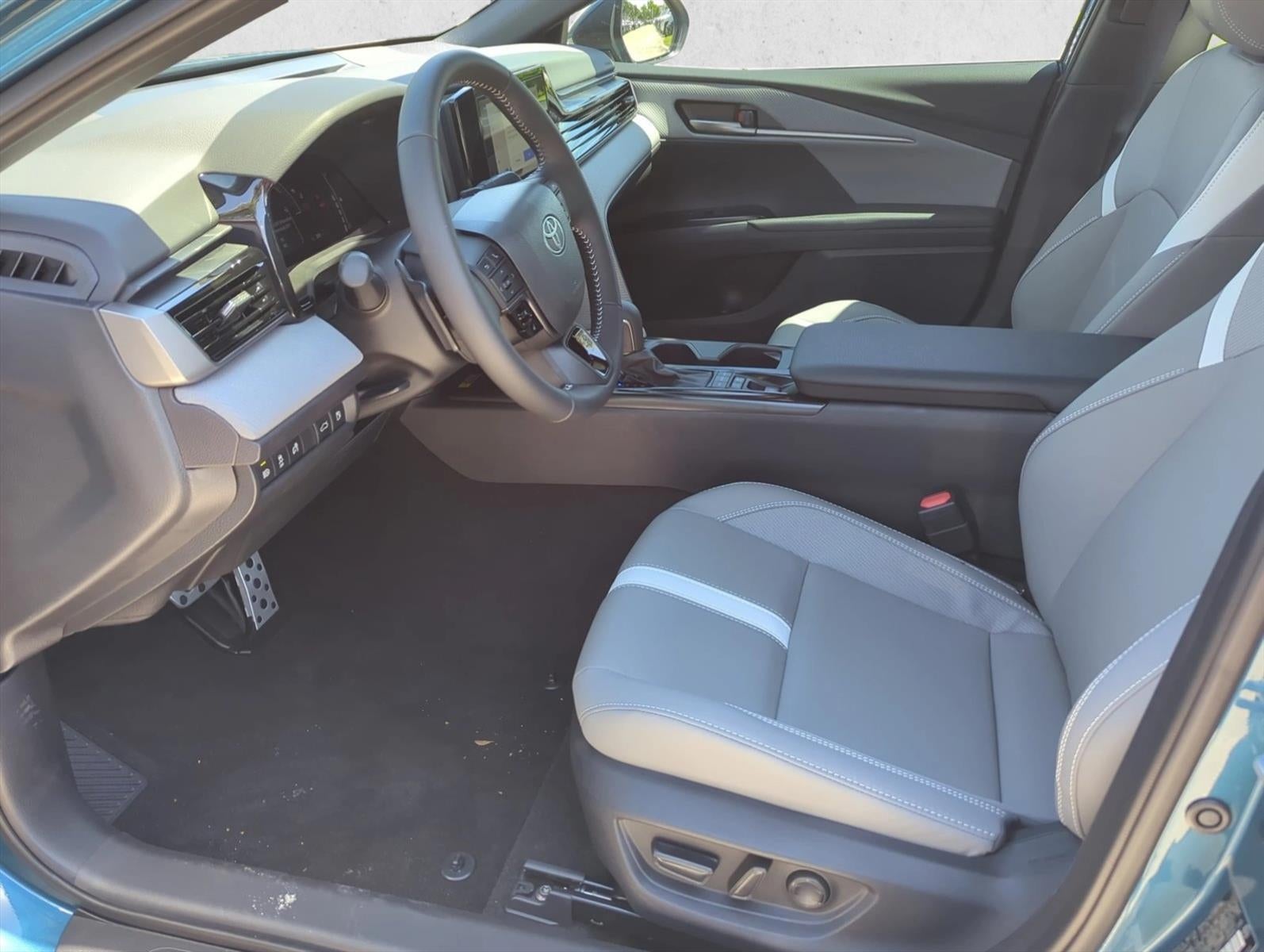 2026 Toyota Camry SE (SE)