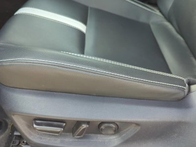2025 Toyota Camry SE (Natl)