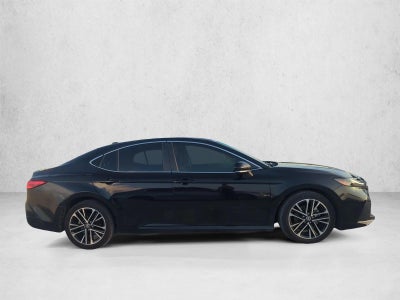 2025 Toyota Camry XLE (Natl)