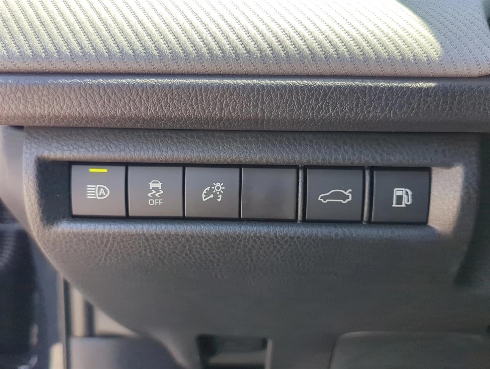2026 Toyota Camry SE (SE)