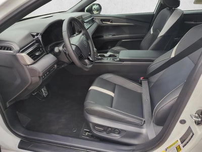 2025 Toyota Camry SE (SE)