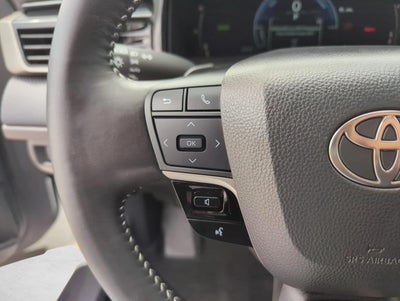 2025 Toyota Camry SE (SE)