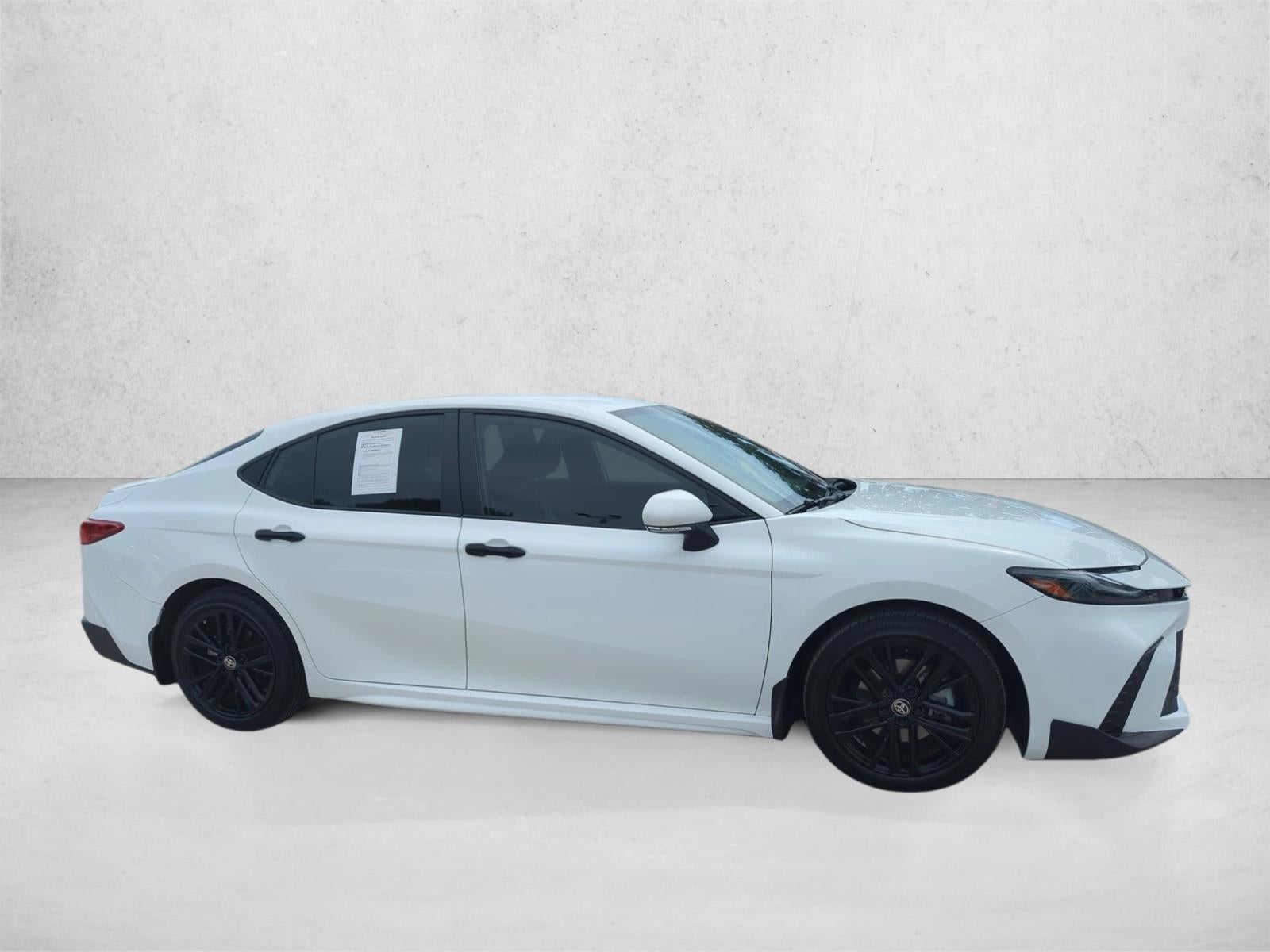 2025 Toyota Camry SE (SE)