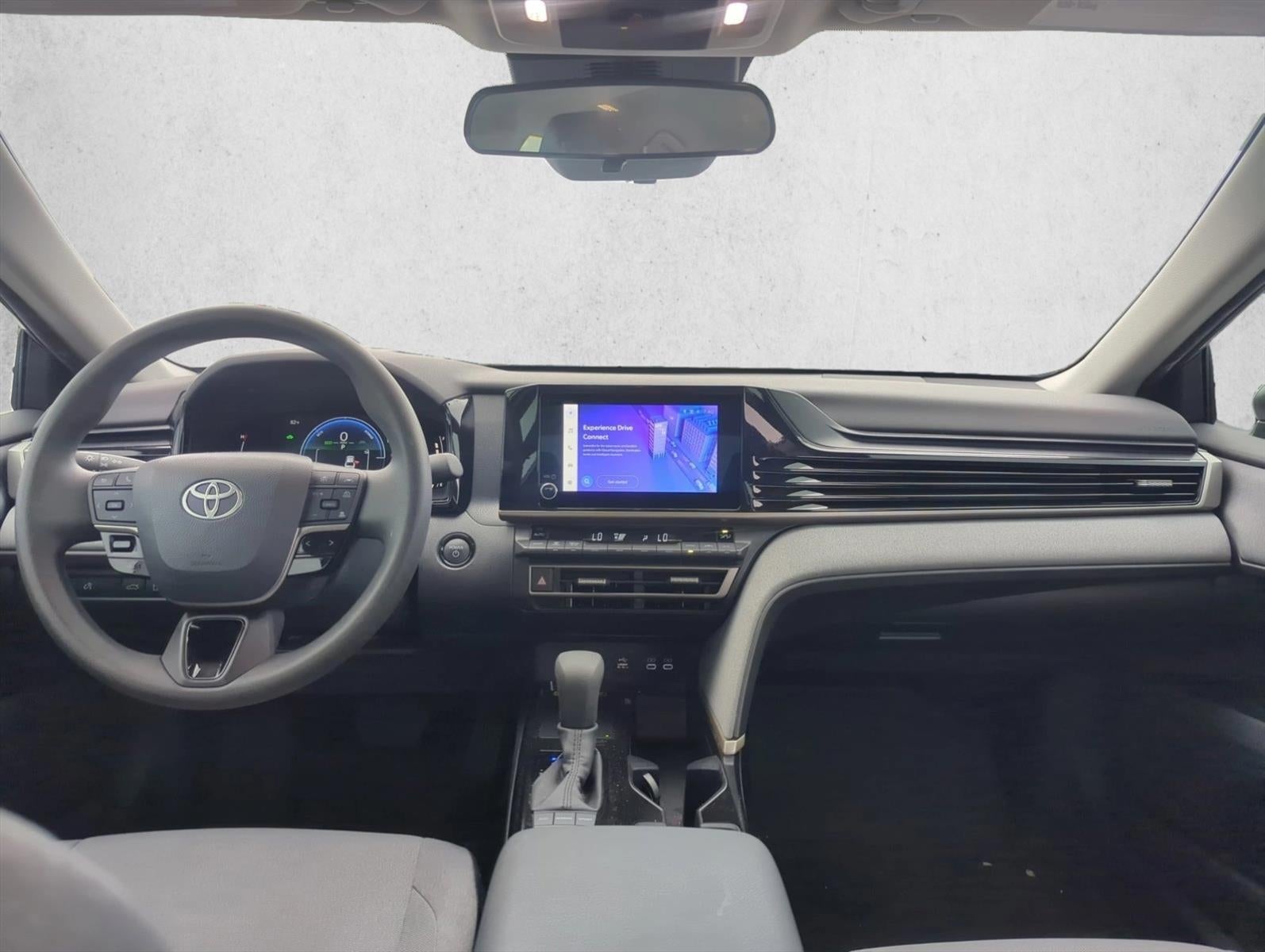 2025 Toyota Camry LE (SE)