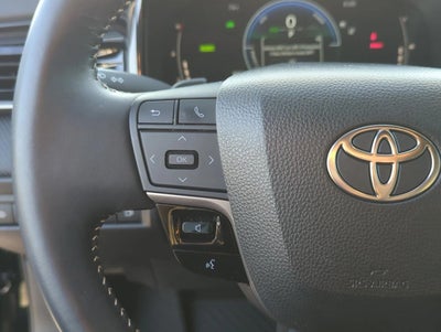 2025 Toyota Camry SE (SE)