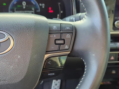 2025 Toyota Camry SE (SE)