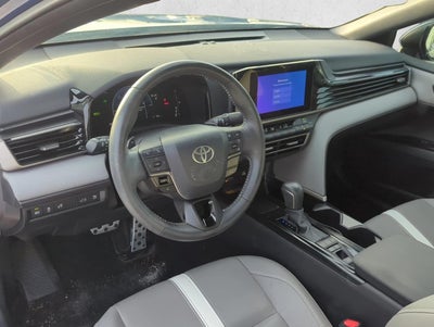 2025 Toyota Camry SE (SE)