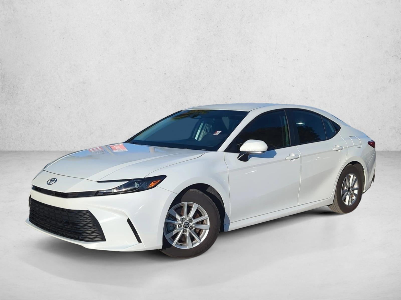 2025 Toyota Camry LE (SE)