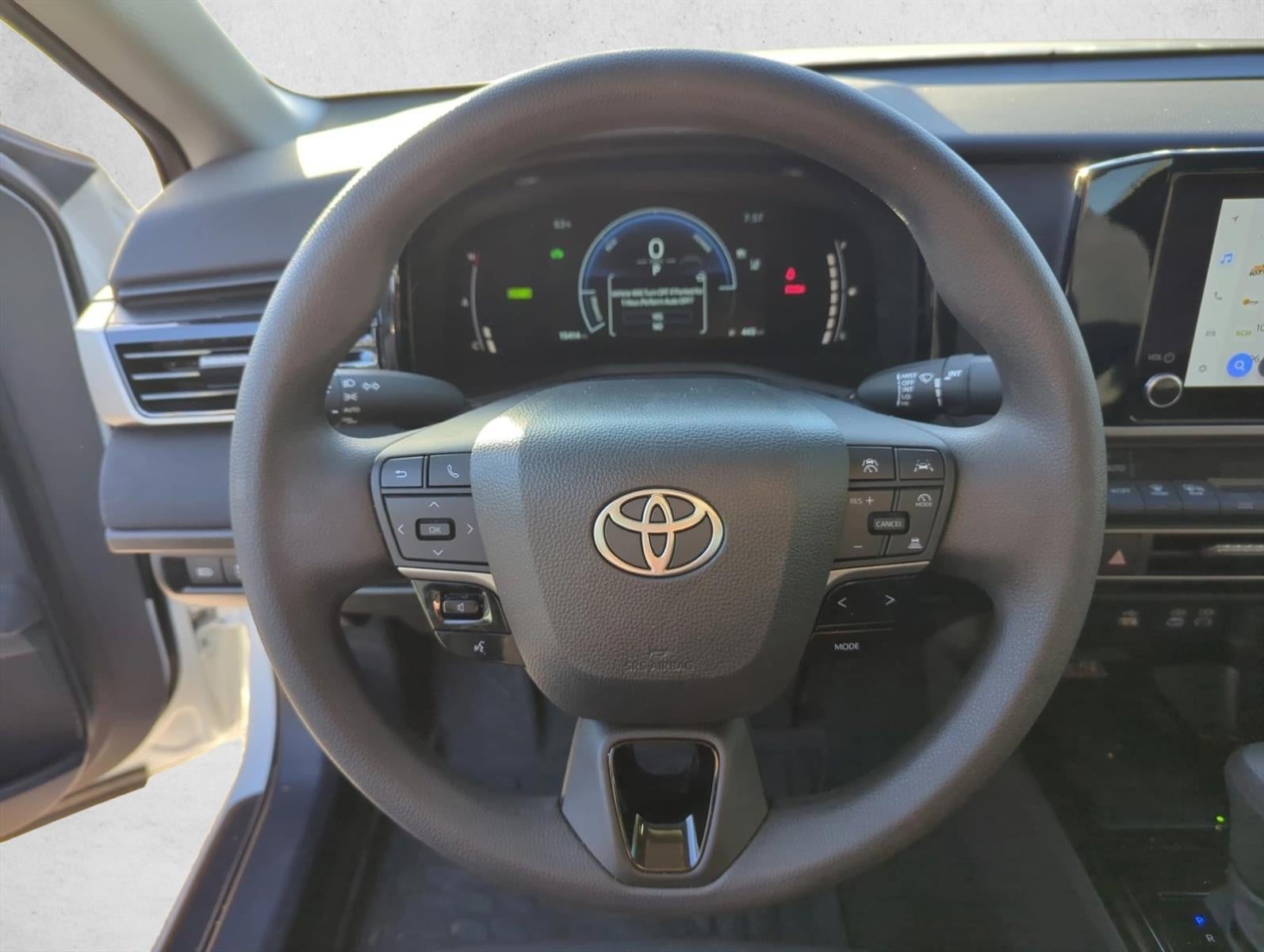 2025 Toyota Camry LE (SE)