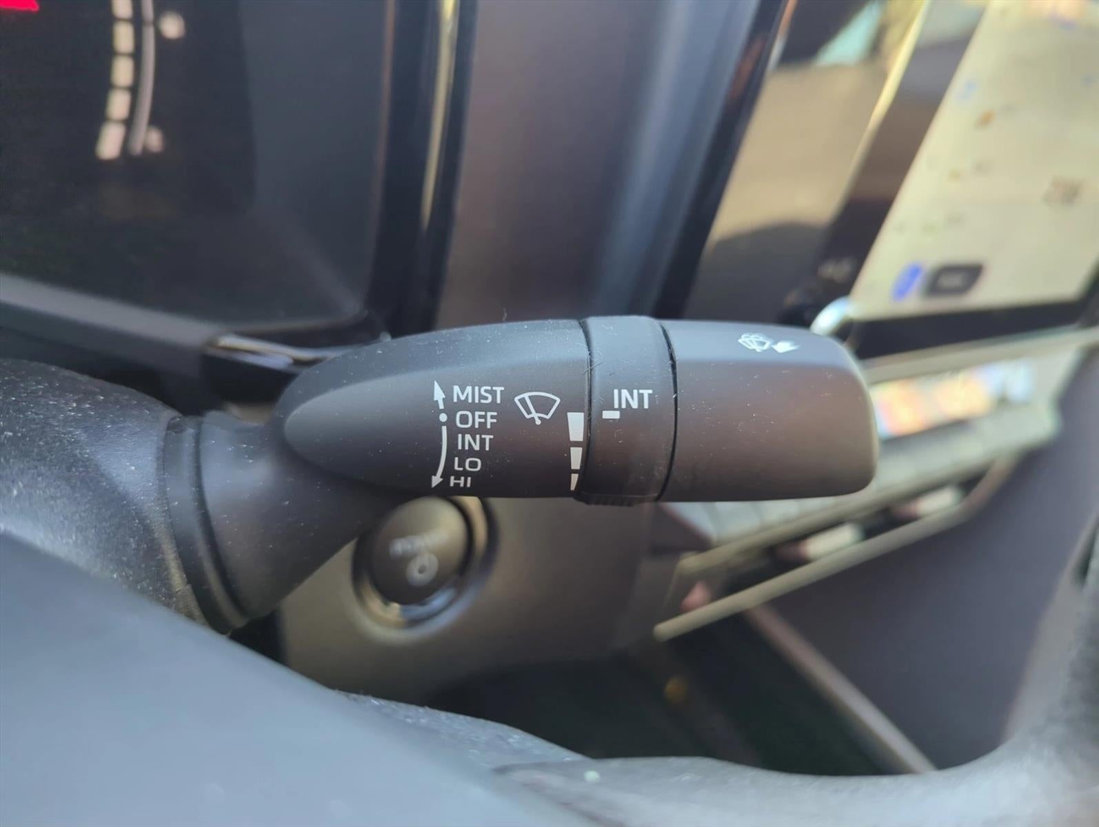 2025 Toyota Camry LE (SE)