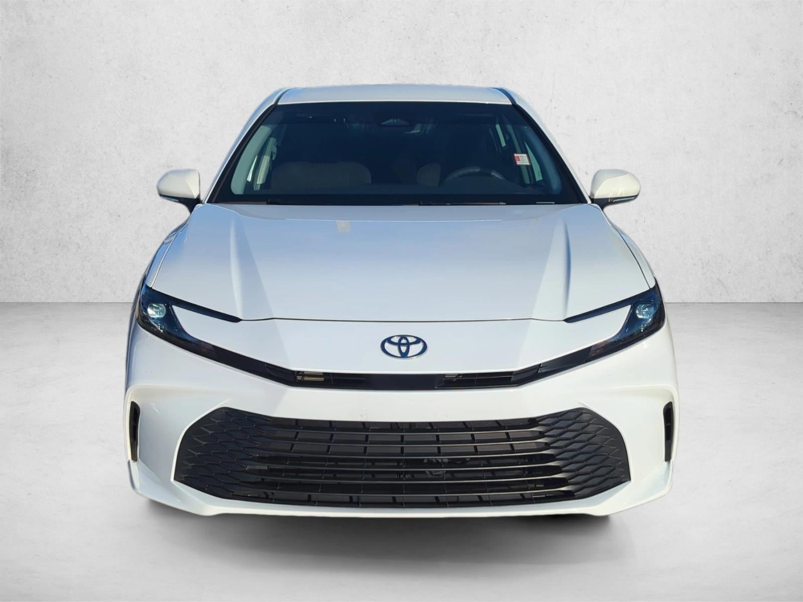 2025 Toyota Camry LE (SE)