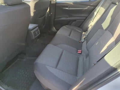 2025 Toyota Camry LE (SE)