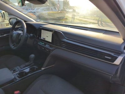 2025 Toyota Camry LE (SE)