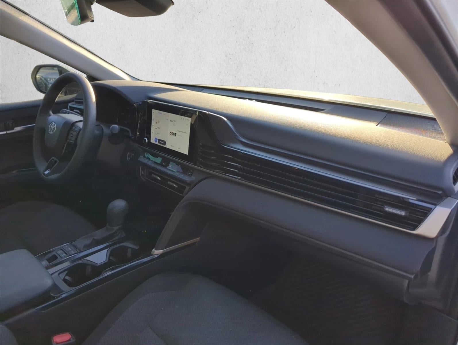 2025 Toyota Camry LE (SE)