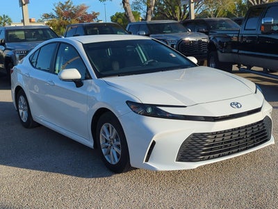 2025 Toyota Camry LE (SE)