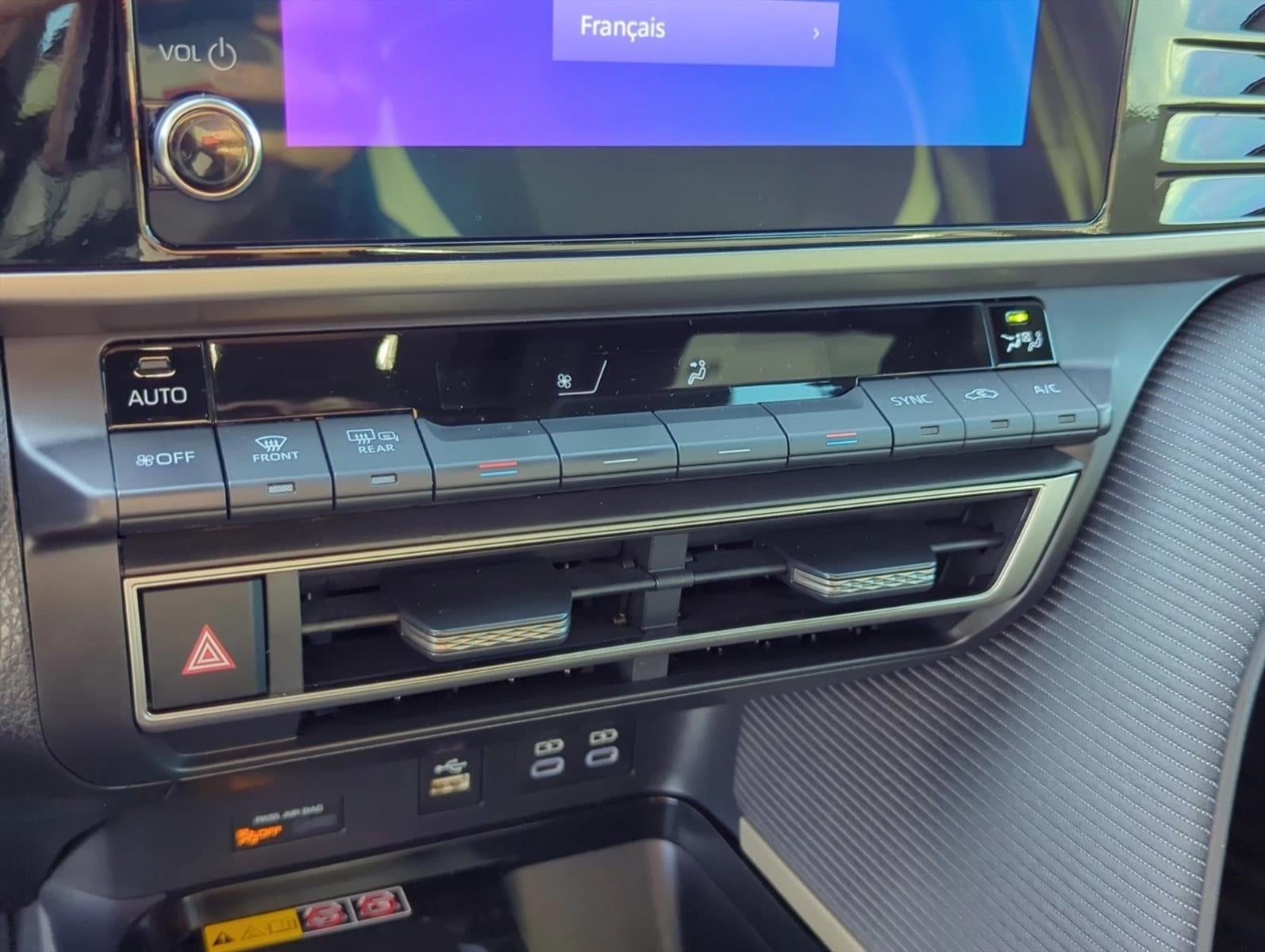 2025 Toyota Camry SE (Natl)