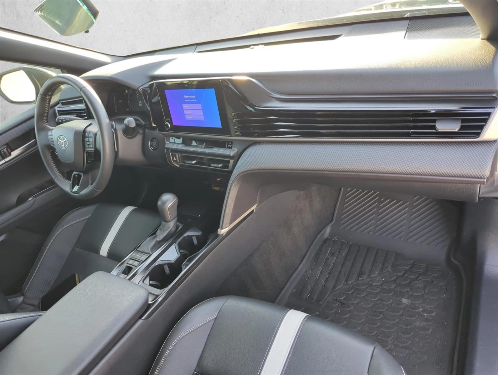 2025 Toyota Camry SE (Natl)