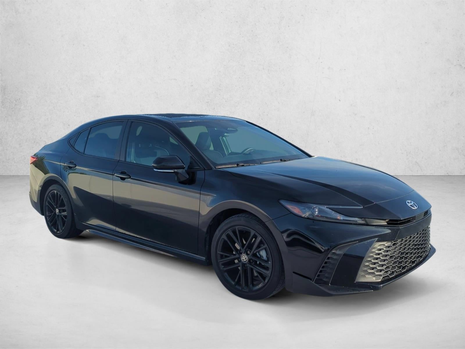 2025 Toyota Camry SE (Natl)