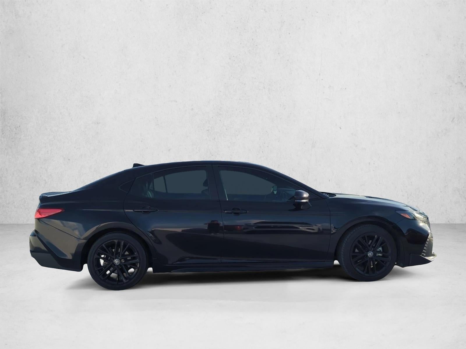 2025 Toyota Camry SE (Natl)