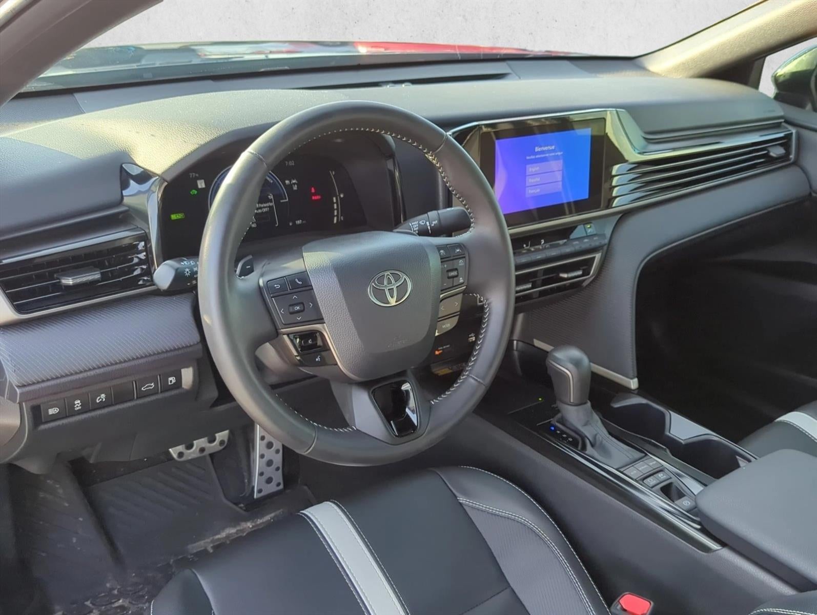 2025 Toyota Camry SE (Natl)
