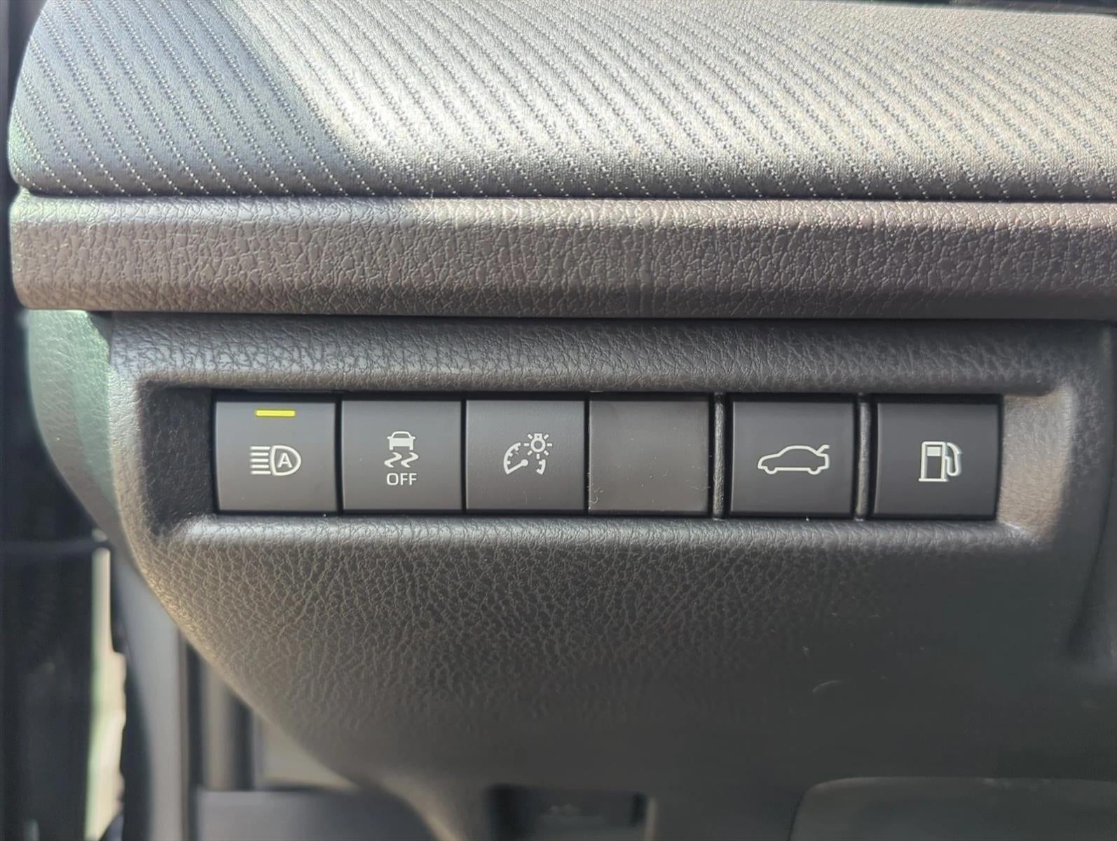 2026 Toyota Camry SE (SE)