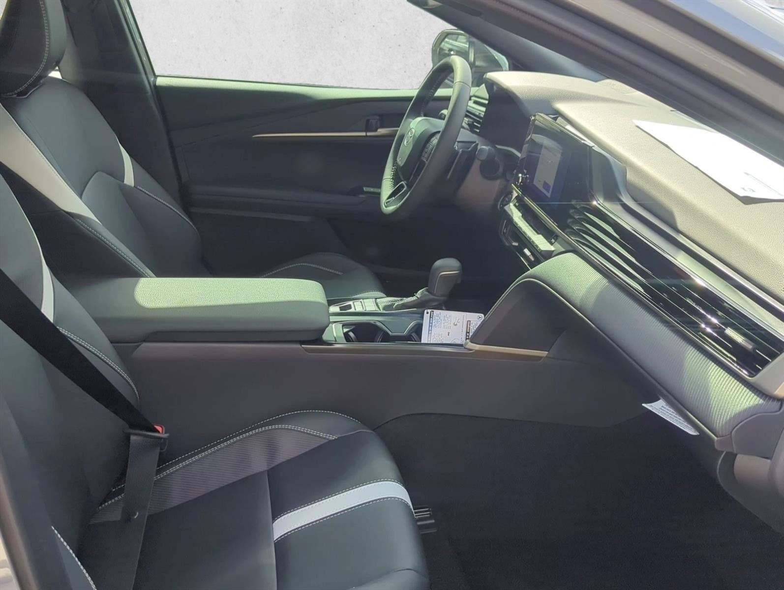 2026 Toyota Camry SE (SE)
