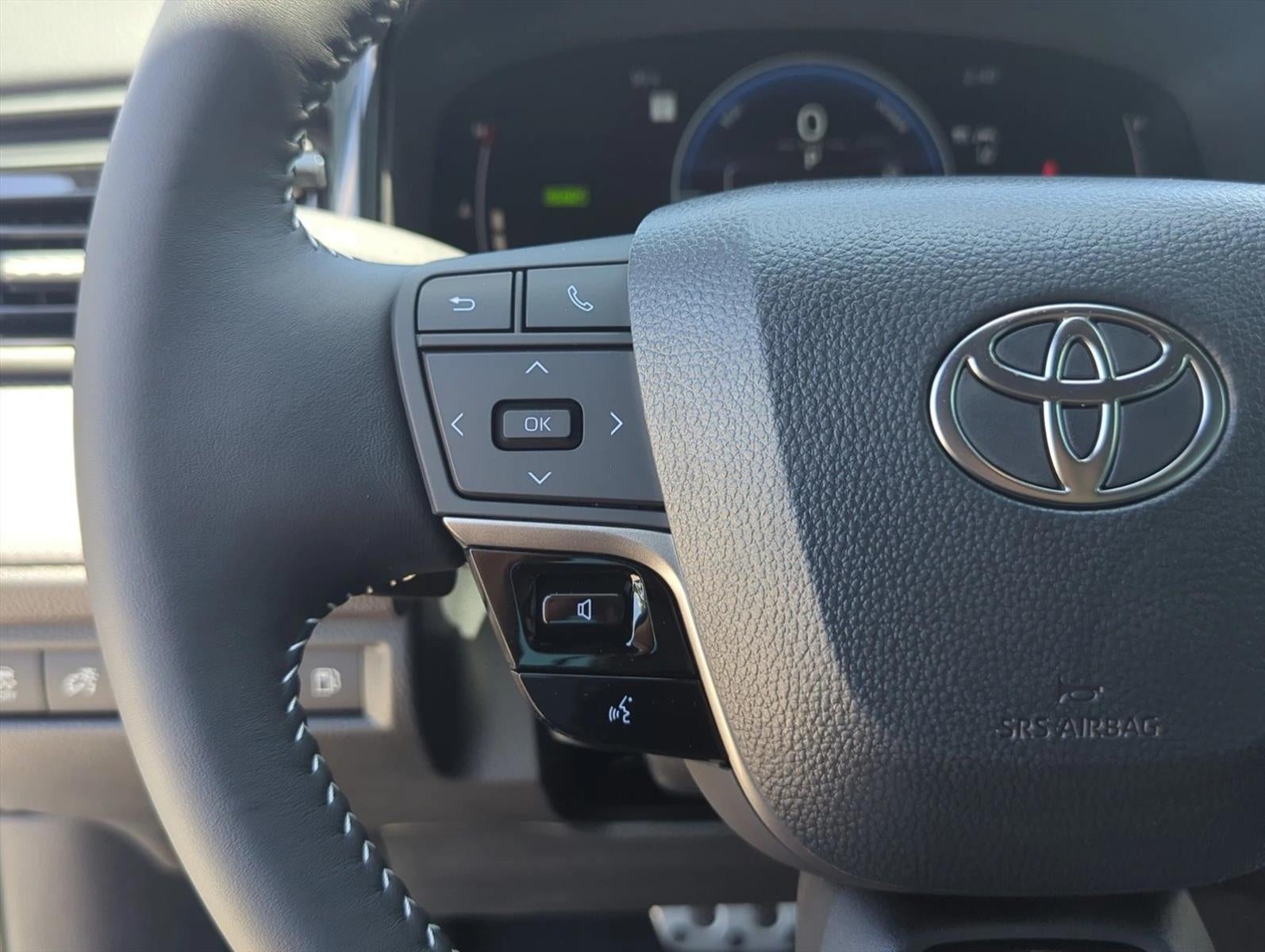 2026 Toyota Camry SE (SE)