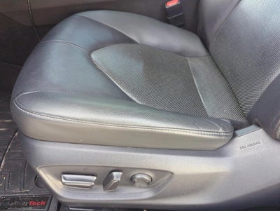 2022 Toyota Camry XLE Auto (SE)