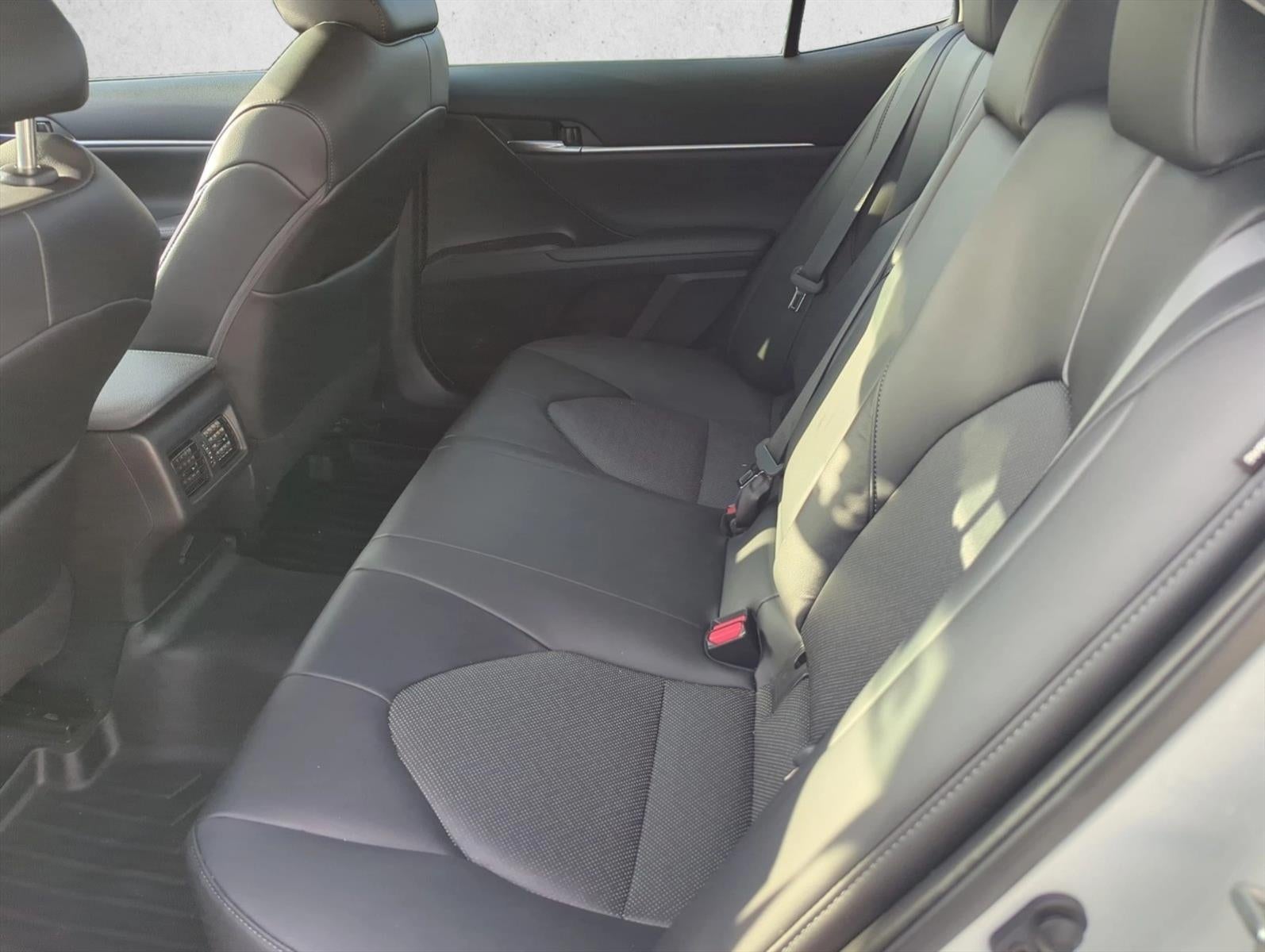 2022 Toyota Camry XLE Auto (SE)