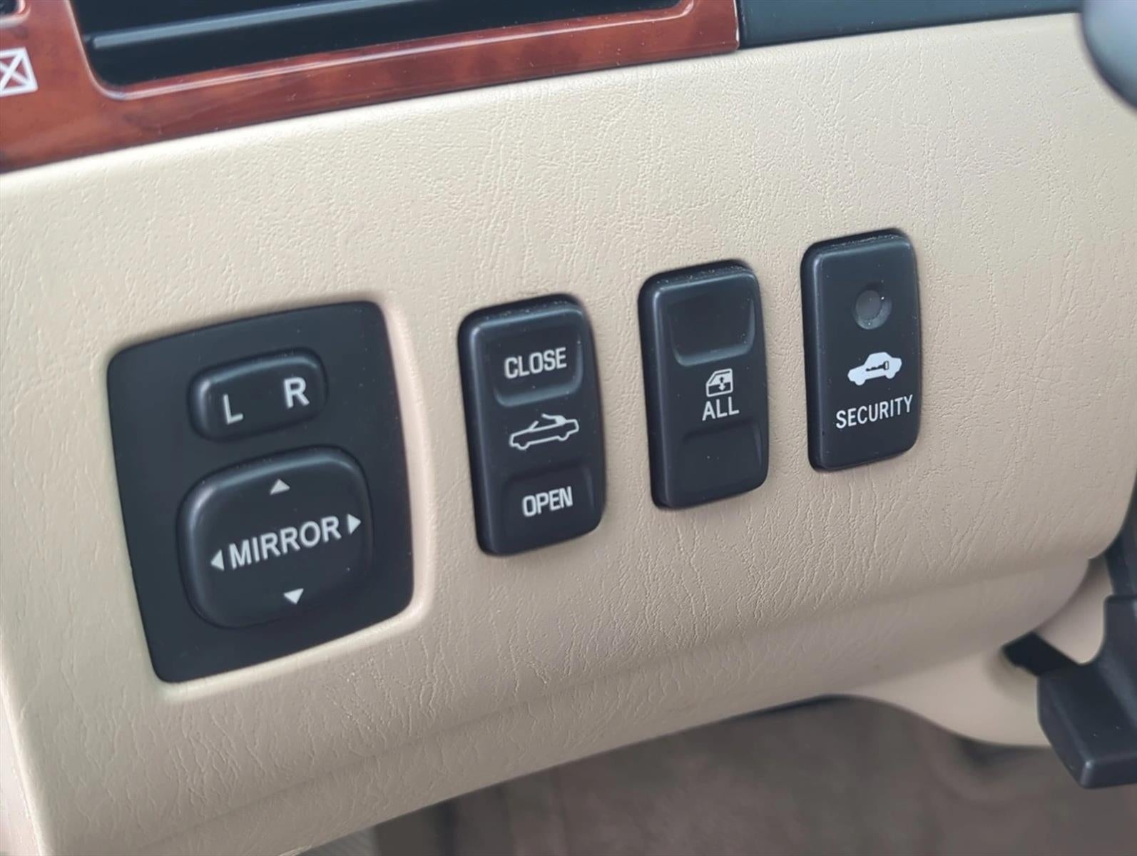 2006 Toyota Camry Solara 2dr Conv SLE V6 Auto (Natl)