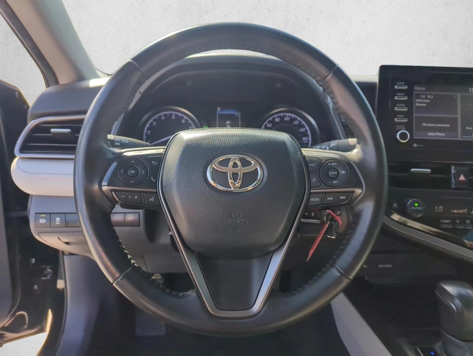 2024 Toyota Camry SE Auto (SE)