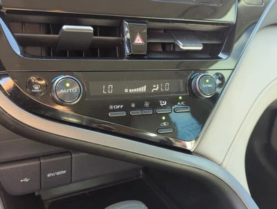 2024 Toyota Camry SE Auto (SE)