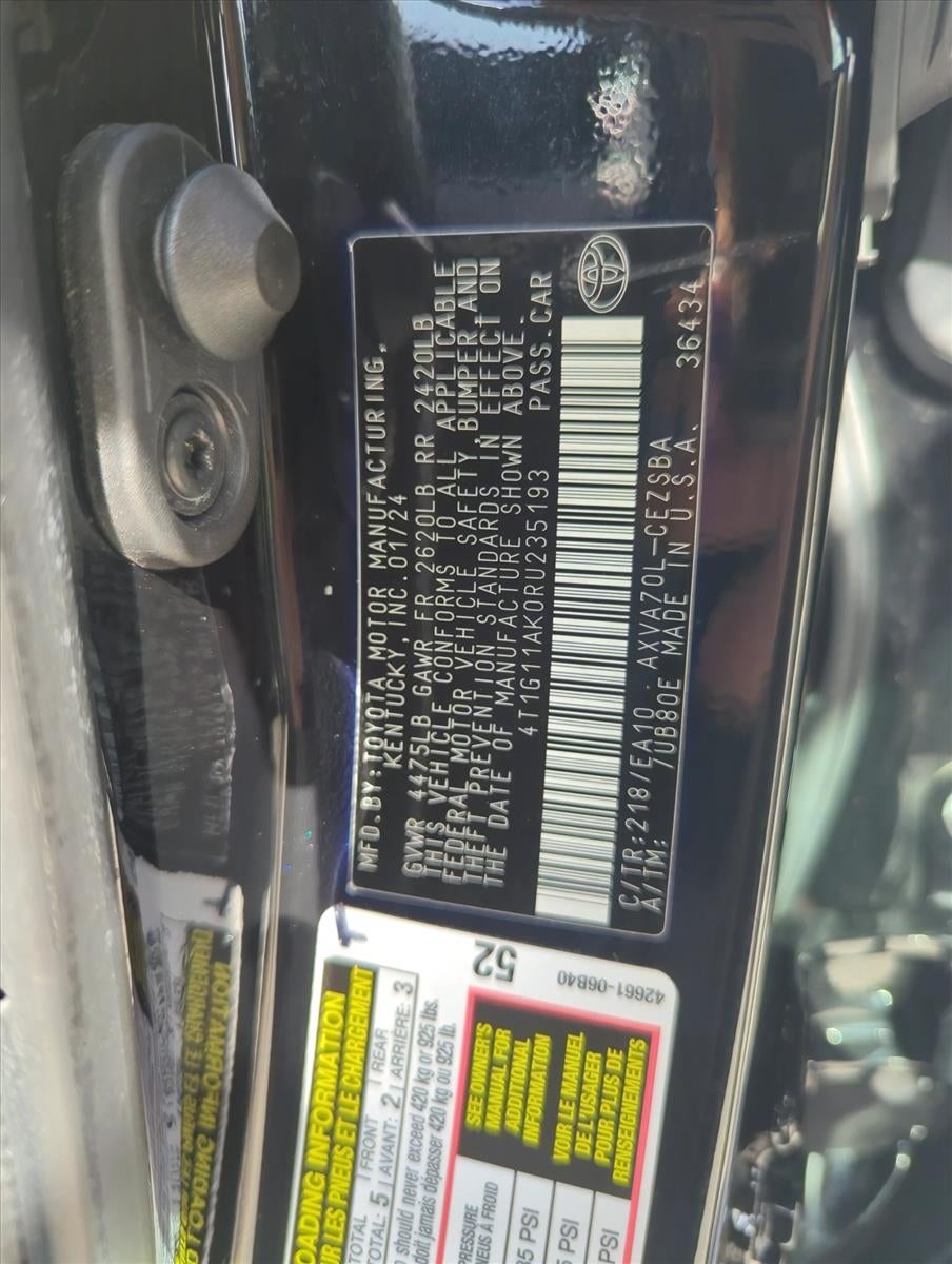 2024 Toyota Camry SE Auto (SE)