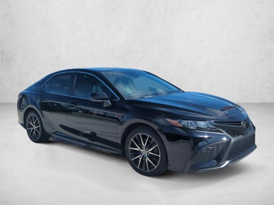 2024 Toyota Camry SE Auto (SE)