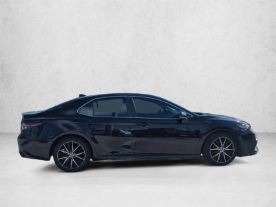 2024 Toyota Camry SE Auto (SE)