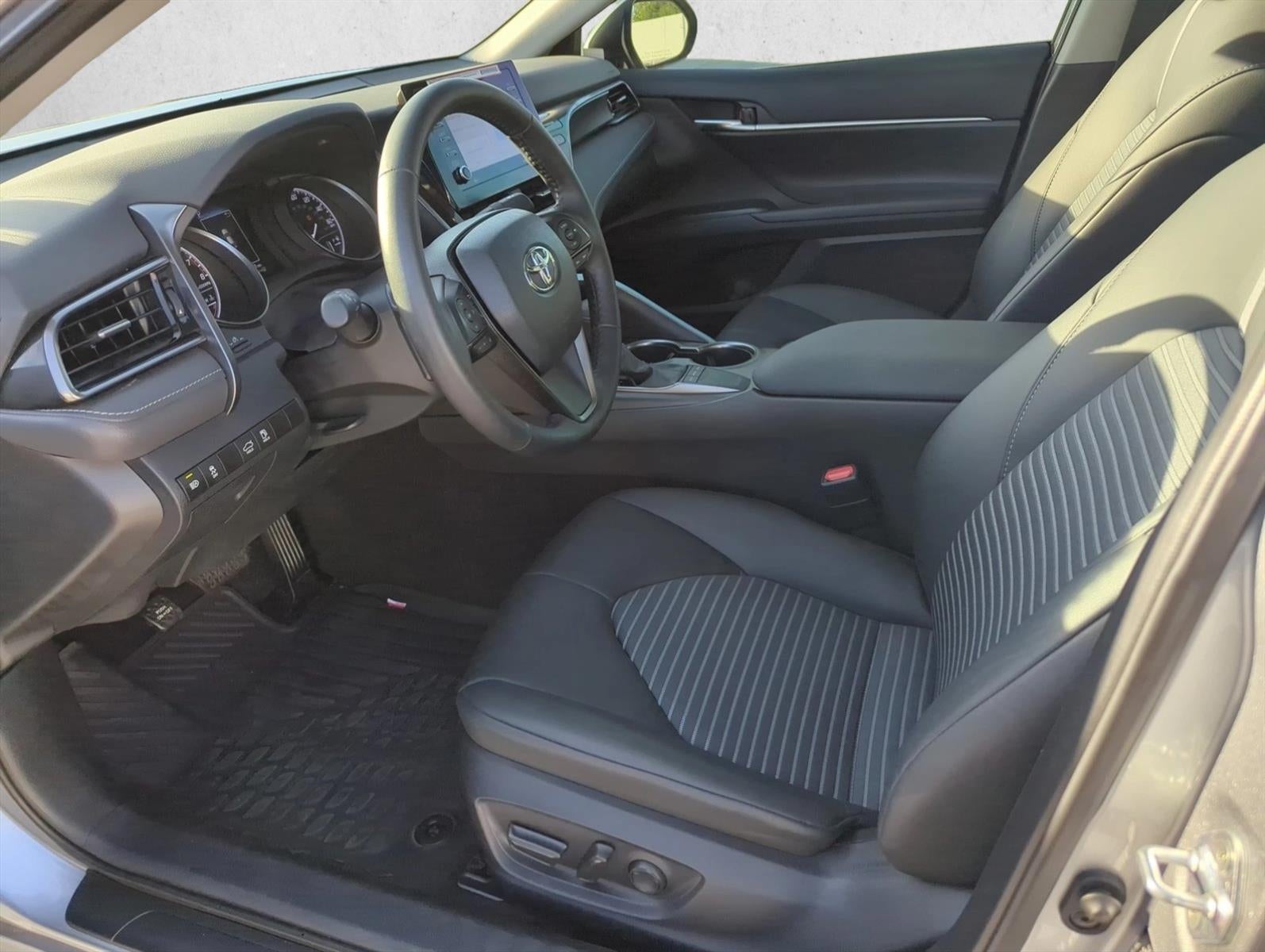 2024 Toyota Camry SE Auto (SE)