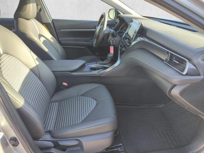 2024 Toyota Camry SE Auto (SE)