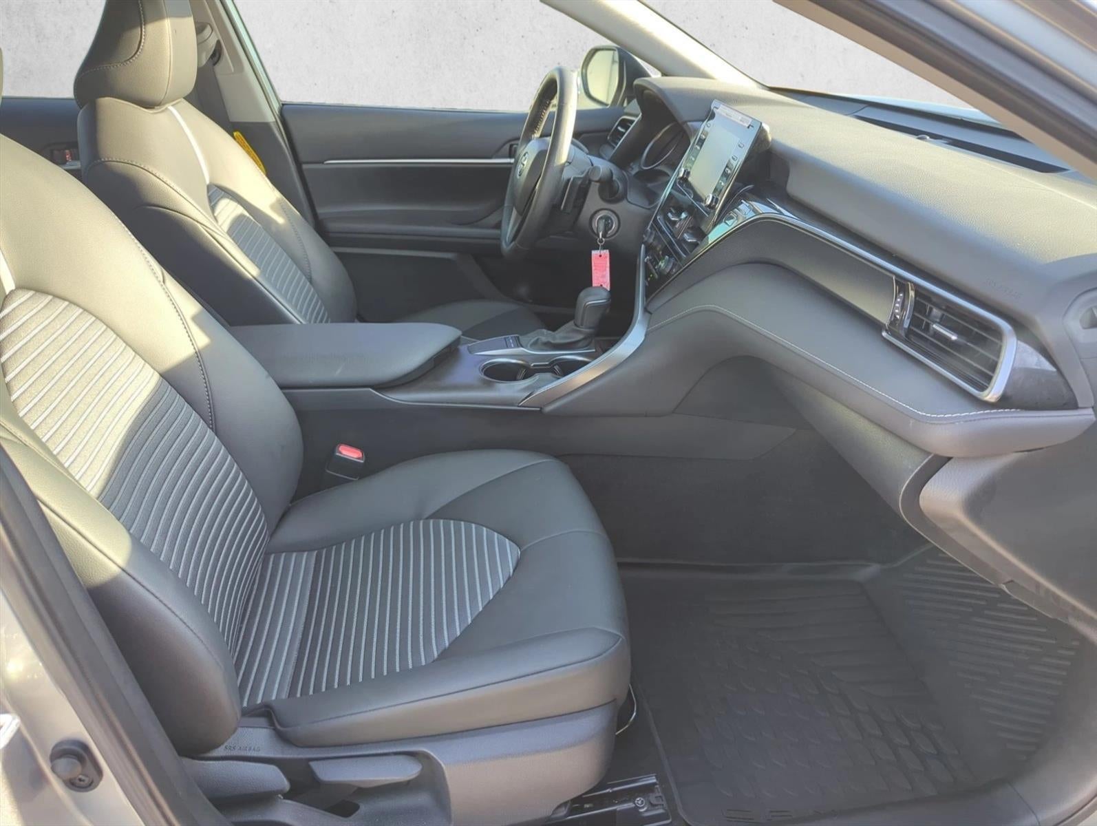 2024 Toyota Camry SE Auto (SE)