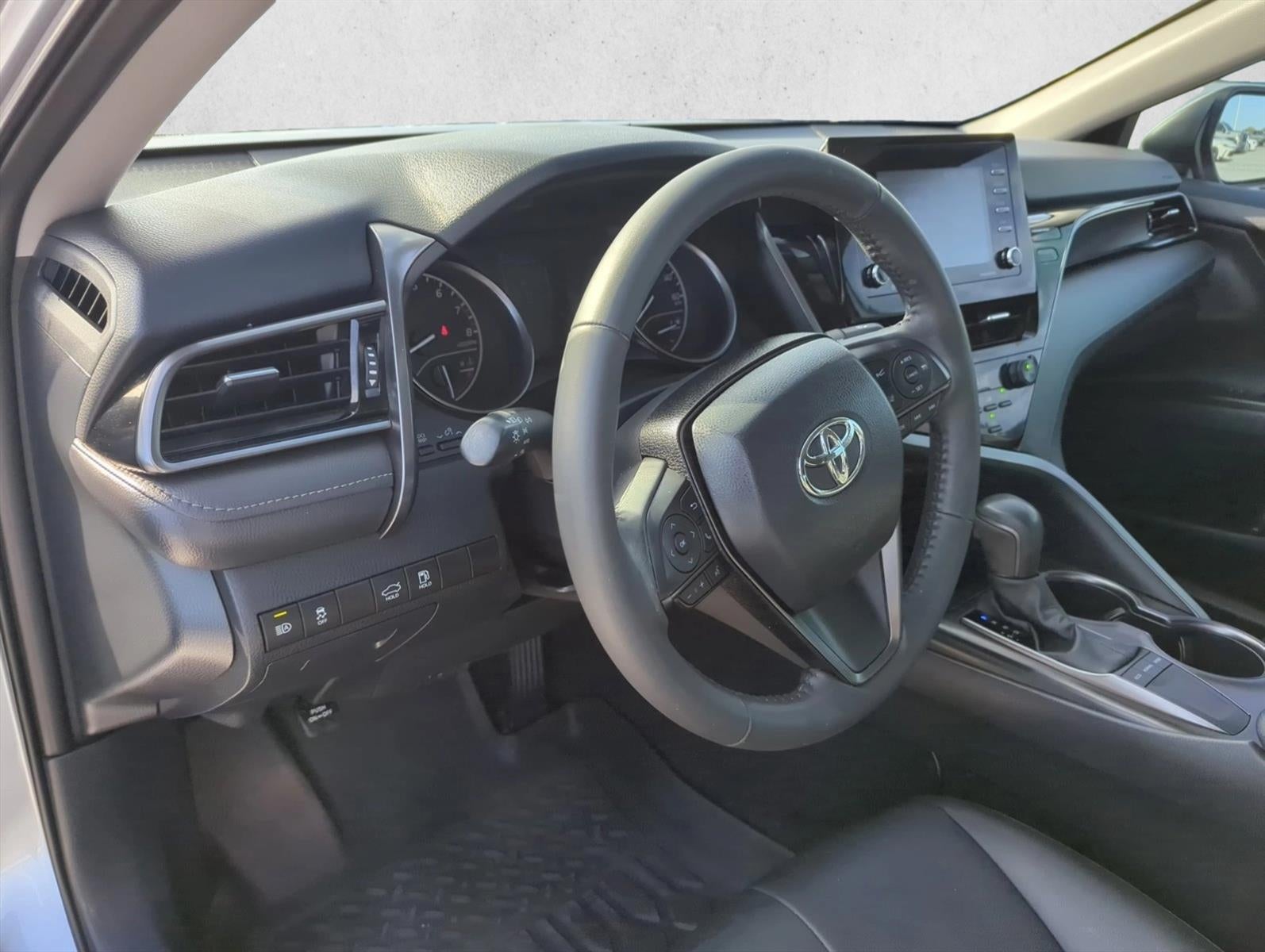 2024 Toyota Camry SE Auto (SE)