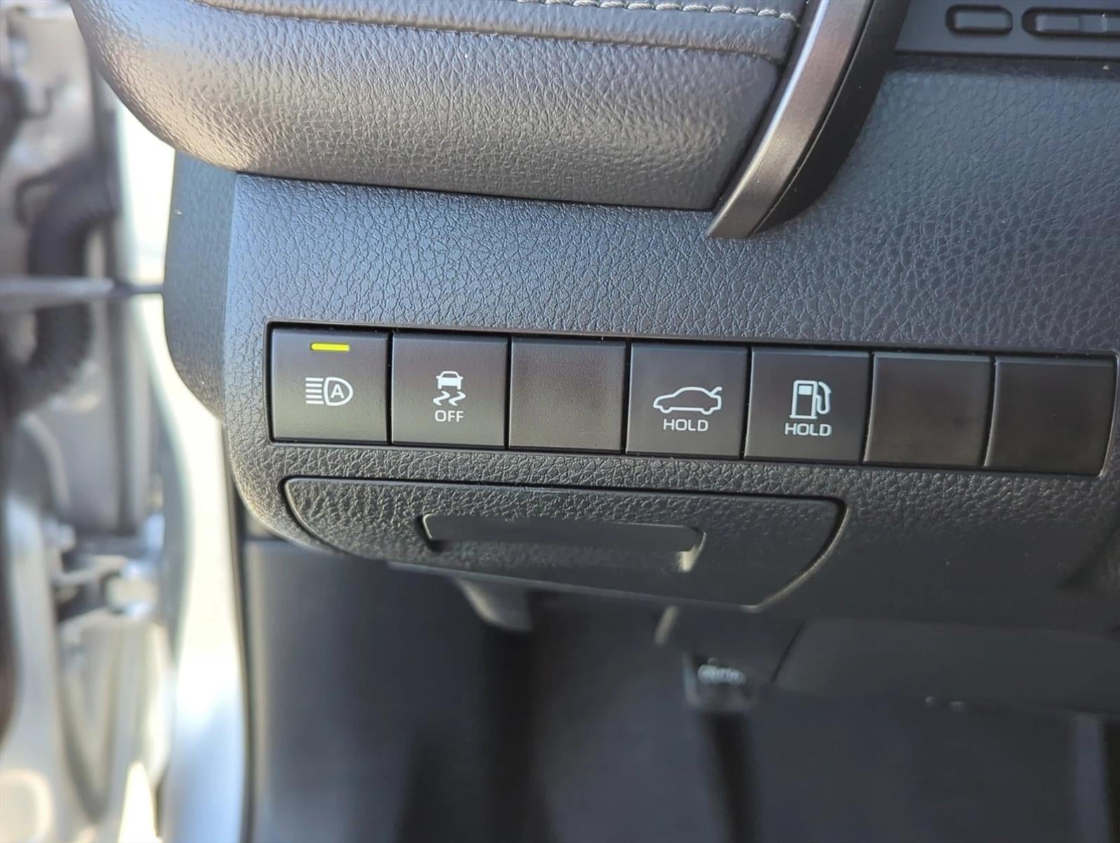 2024 Toyota Camry SE Auto (SE)