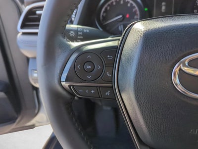 2024 Toyota Camry SE Auto (SE)