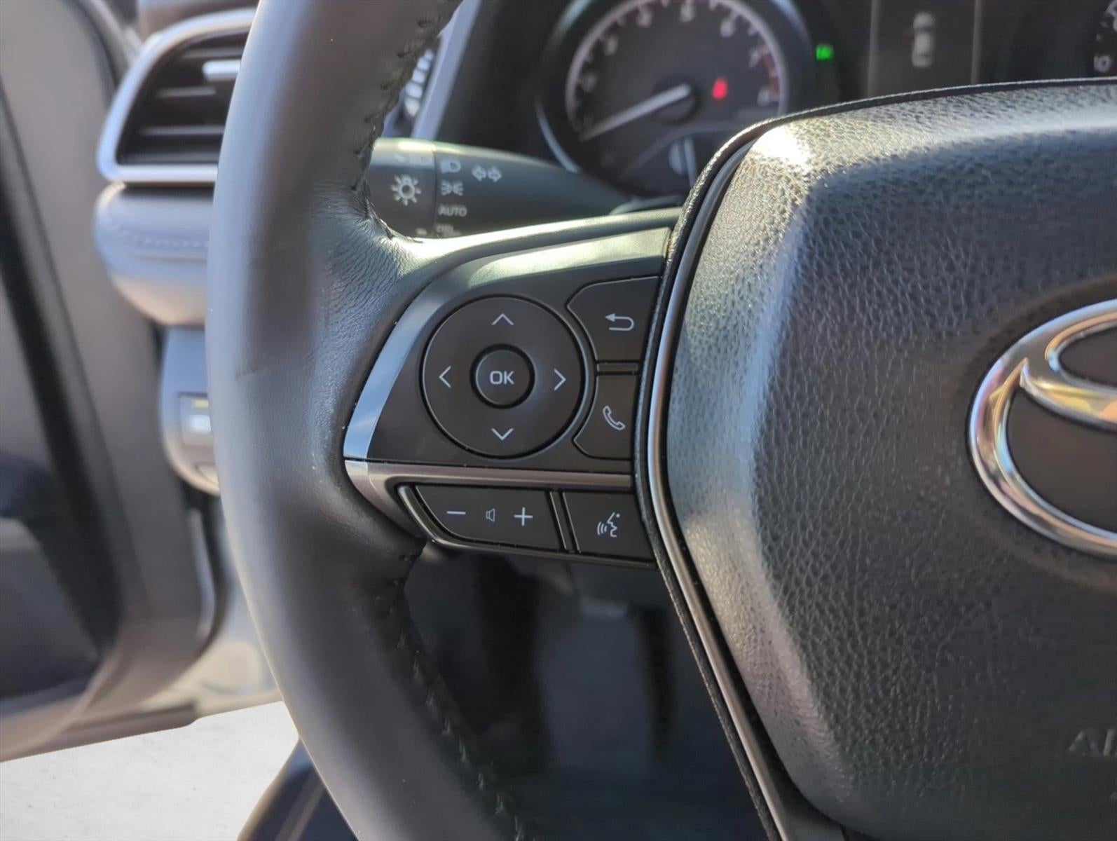 2024 Toyota Camry SE Auto (SE)