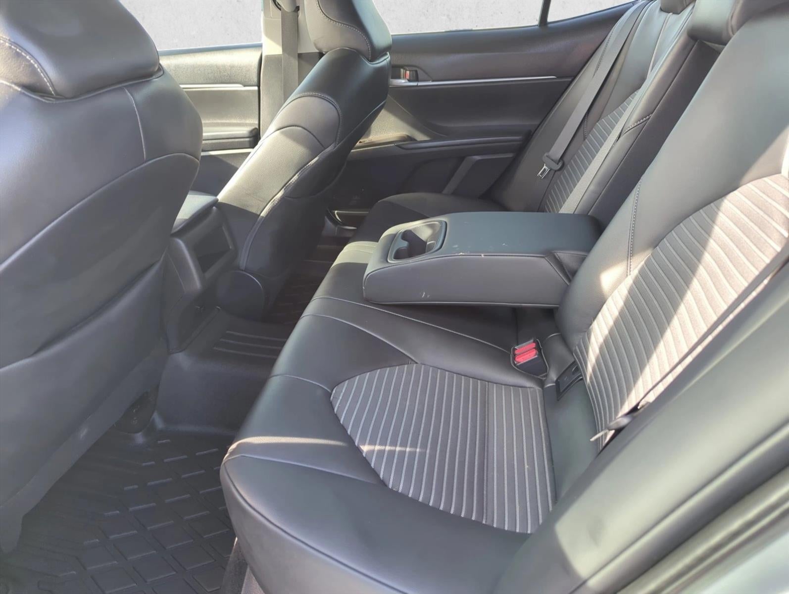 2024 Toyota Camry SE Auto (SE)