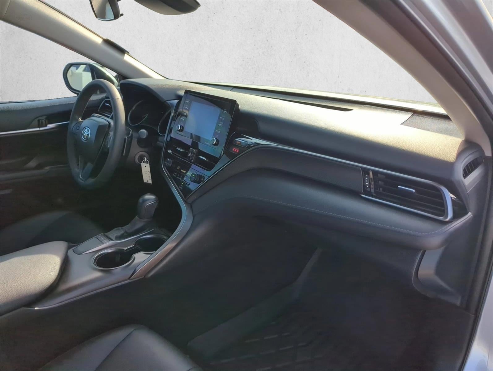 2024 Toyota Camry SE Auto (SE)